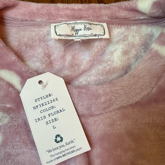 Hippie Rose Junior’s Daisy Printed Sweatshirt 💕 - Picture 3 of 8